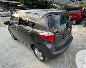 Toyota Verso-S 2014-thumb-15