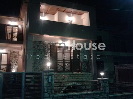 Maisonette 48sqm for sale-Kalavrita » Center