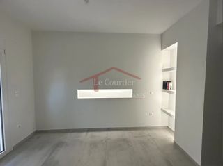 Διαμέρισμα 70 τ.μ. για πώληση, Πειραιάς, Καστέλλα-thumb-1