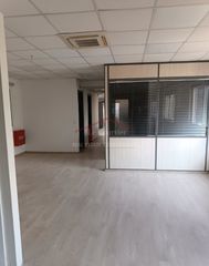 Business bulding 1.132 sqm for rent