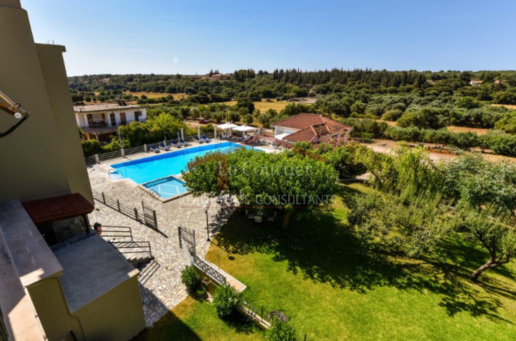 Hotel 950 sqm for sale, Kefallinia Prefecture, Kefalonia