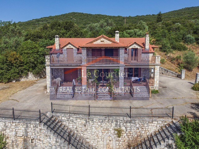 Βίλλα 270 τ.μ. πρός πώληση, Αρκαδία, Τρόπαια