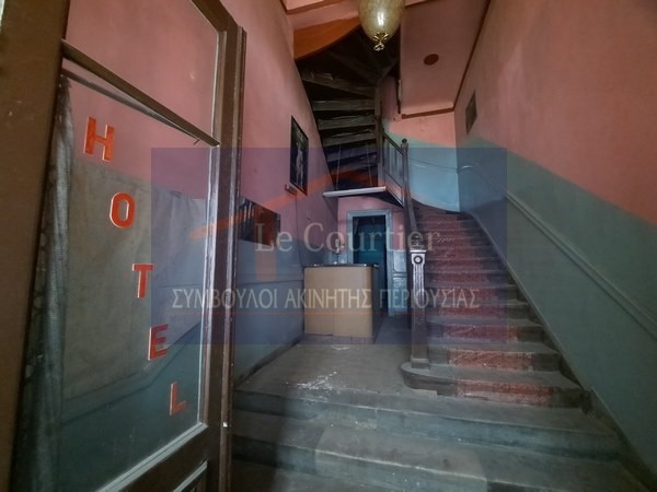 Επιχειρηματικό κτίριο 550 τ.μ. πρός πώληση, Αθήνα - Κέντρο, Κέντρο