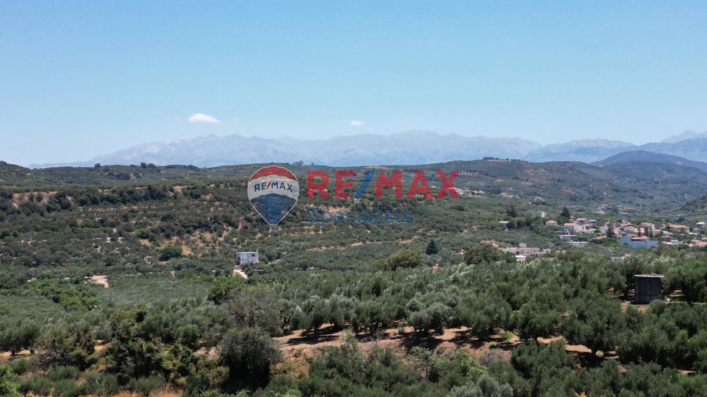 Οικόπεδο 4.686,66 τ.μ. προς πώληση, Πολεμάρχι