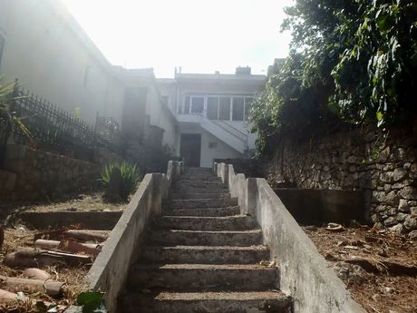 Building 304sqm for sale-Livadeia » Perachori