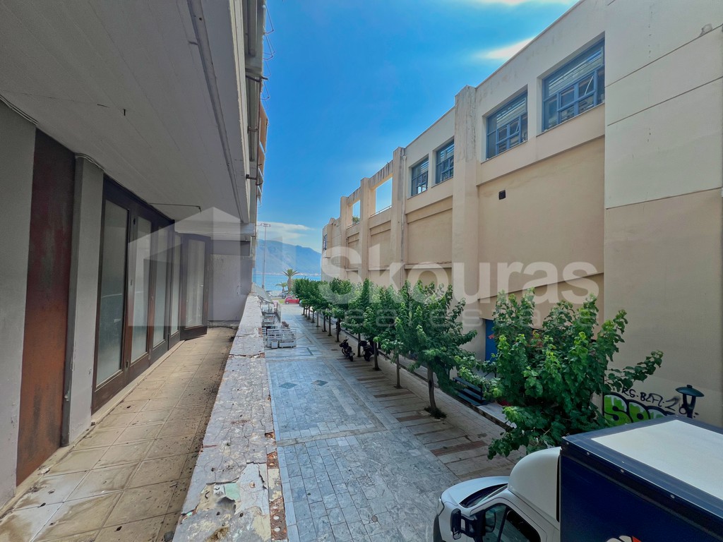 Κατάστημα 105 τ.μ. προς ενοικίαση, Κόρινθος