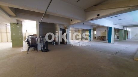 Κατάστημα 640τ.μ. για πώληση-Χαριλάου