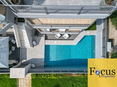 Detached home 270sqm for rent-Glyfada
