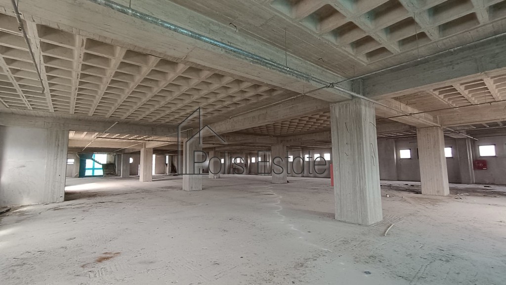 Επιχειρηματικό κτίριο 950 τ.μ. προς ενοικίαση, Μπιζάνιο