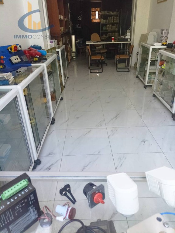 Κατάστημα 105 τ.μ. προς πώληση, Πλατεία Βάθης