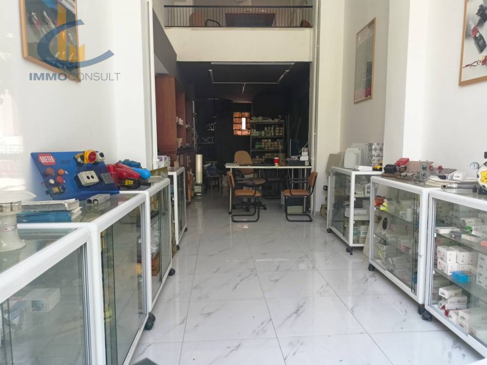 Κατάστημα 105 τ.μ. προς πώληση, Πλατεία Βάθης