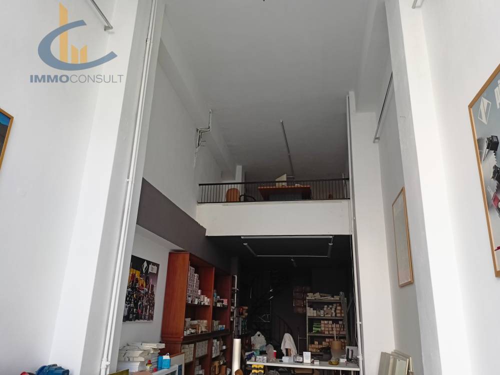 Κατάστημα 105 τ.μ. προς πώληση, Πλατεία Βάθης