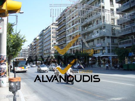 Store 48sqm for rent-Center