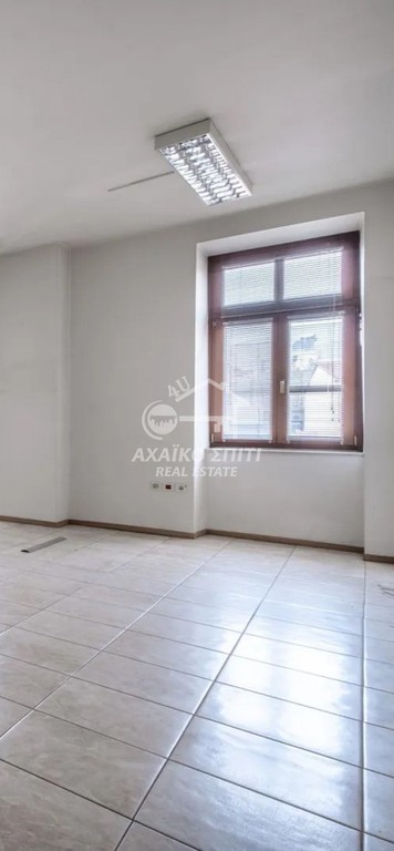 Επιχειρηματικό κτίριο 1.180 τ.μ. πρός ενοικίαση, Αχαΐα, Πάτρα