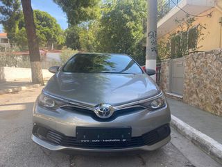Toyota Auris 2017-thumb-1