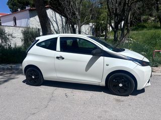 Toyota Aygo 2019-thumb-2