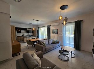 Μονοκατοικία 216 τ.μ. για ενοικίαση