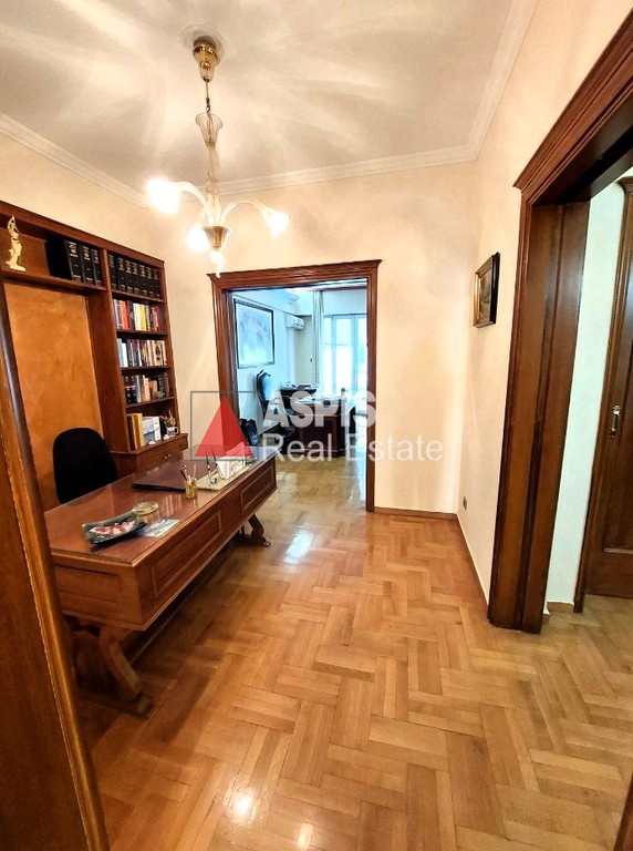 Γραφείο 142 τ.μ. προς πώληση, Εξάρχεια - Νεάπολη