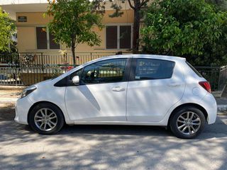 Toyota Yaris 2017-thumb-2