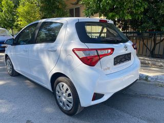 Toyota Yaris 2017-thumb-2
