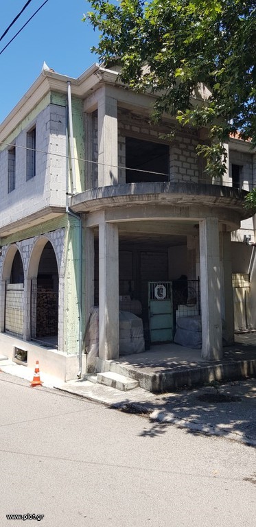 Κατάστημα 90 τ.μ. πρός πώληση, Ν. Καρδίτσας, Μουζάκι