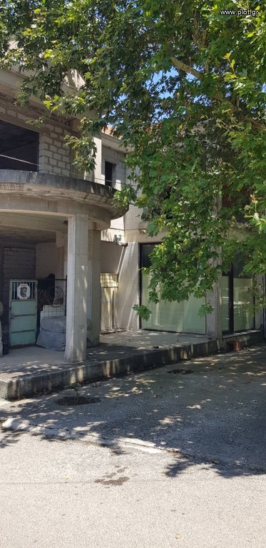 Κατάστημα 90 τ.μ. πρός πώληση, Ν. Καρδίτσας, Μουζάκι