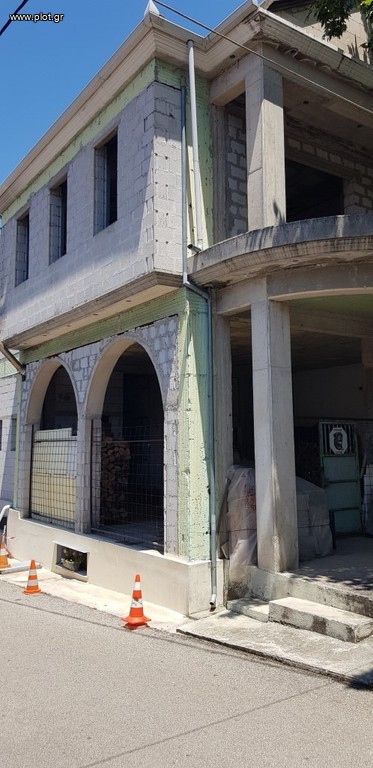 Κατάστημα 90 τ.μ. πρός πώληση, Ν. Καρδίτσας, Μουζάκι