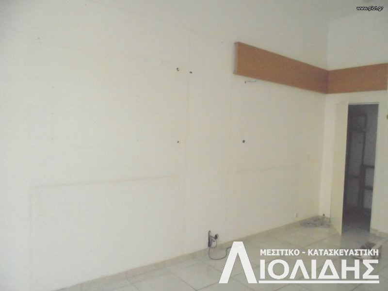 Κατάστημα 28 τ.μ. προς ενοικίαση, Χαριλάου