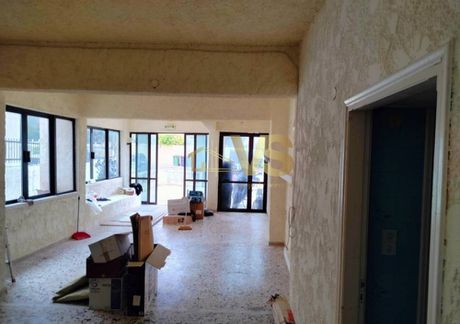 Store 55sqm for rent-Gouves » Pelekita