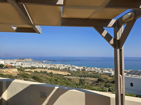 Maisonette 207sqm for sale-Rethimno » Center