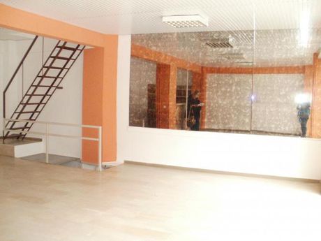 Store 140 sqm for rent