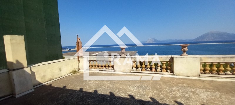 Επιχειρηματικό κτίριο 655 τ.μ. προς ενοικίαση, Κέντρο Πάτρας