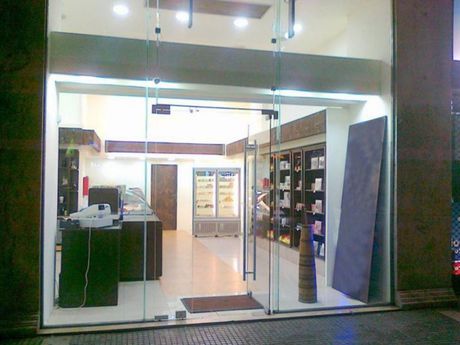 Store 351sqm for rent-Ladadika