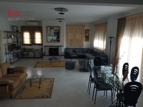 Detached home 740 sqm for sale