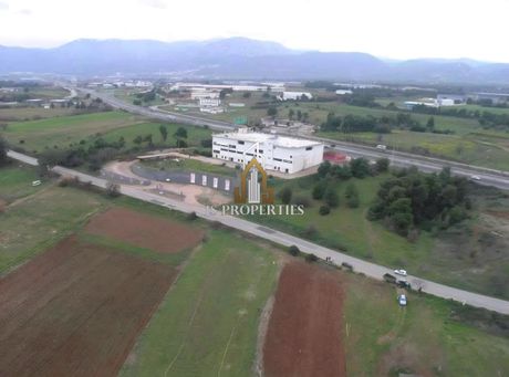 Επιχειρηματικό κτίριο 7.000τ.μ. για πώληση-Αυλώνα