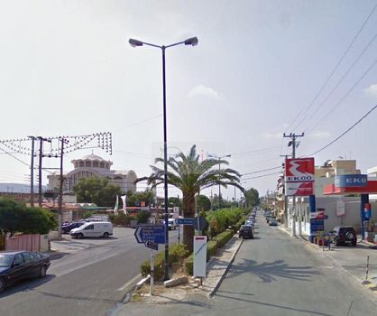 Business bulding 650sqm for sale-Anavissos