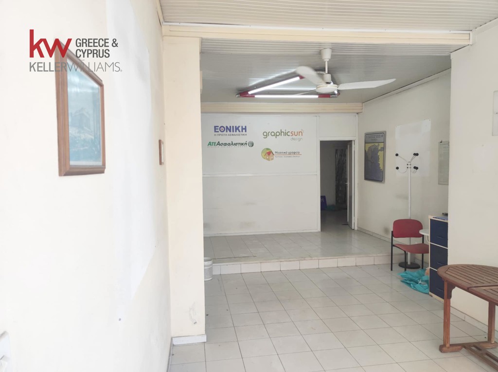 Κατάστημα 98 τ.μ. πρός πώληση, Αιτωλοακαρνανία, Ναύπακτος
