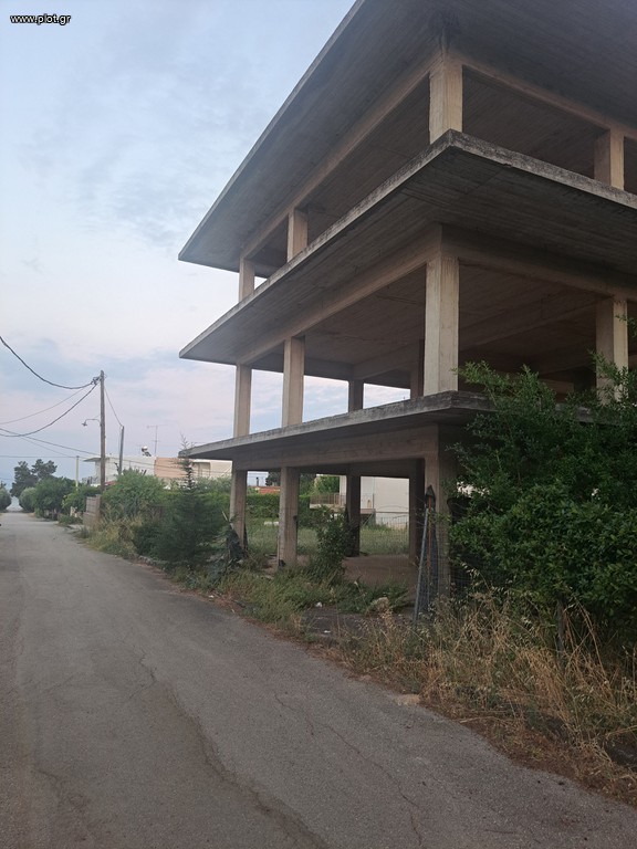 Κτίριο 495 τ.μ. προς πώληση, Λιβανάτες