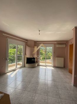 Building 280sqm for sale-Pefka » Center