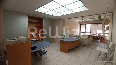 Office 61sqm for rent-Center
