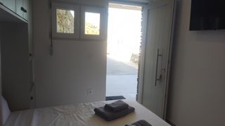 Studio / γκαρσονιέρα 14 τ.μ. για κράτηση, Κυκλάδες, Κύθνος-thumb-2