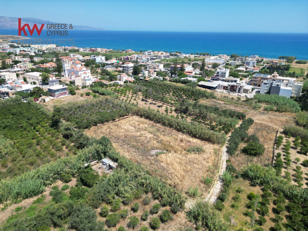 Οικόπεδο 2.210 τ.μ. προς πώληση, Μάλεμε