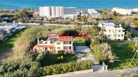 Villa 300sqm for sale-Platanias