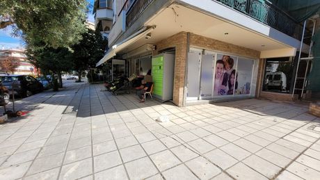 Επιχειρηματικό κτίριο 360τ.μ. για πώληση-Καλαμαριά » Βότση
