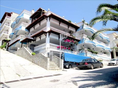 Hotel 640sqm for sale-Sithonia » Neos Marmaras