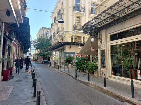 Business bulding 312sqm for sale-Ladadika