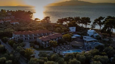 Hotel 1.056sqm for sale-Thasos » Skala Rachoniou