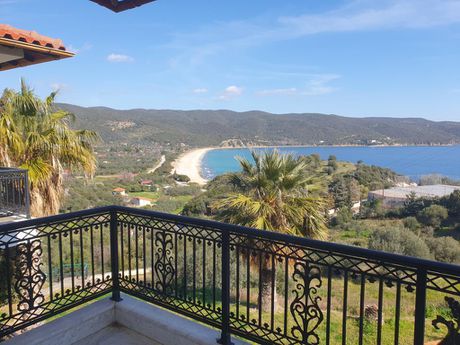 Villa 1.000sqm for sale-Panagia » Pirgadikia