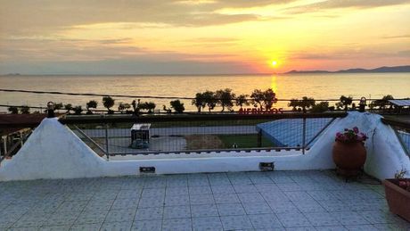 Hotel 420sqm for sale-Stagiron - Akanthou » Ierissos