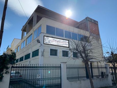 Building 600 sqm for sale